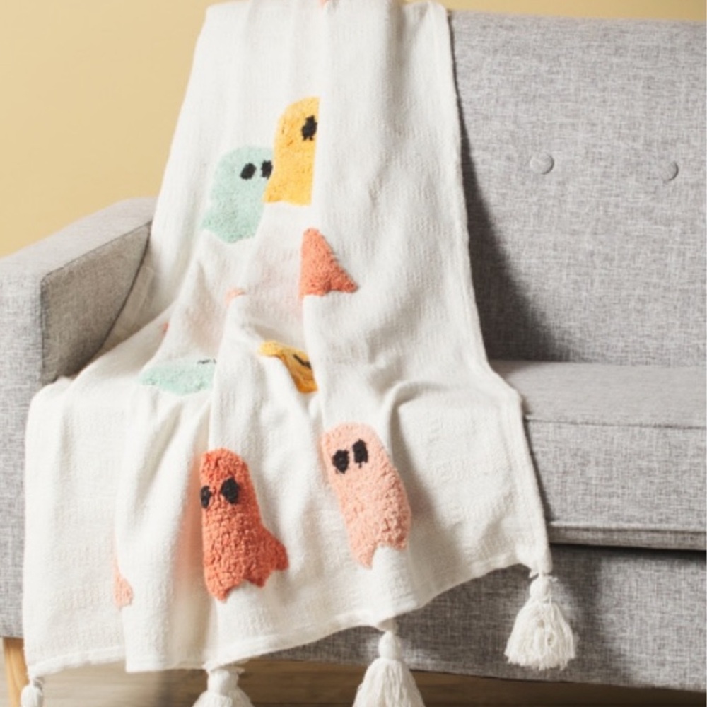 Rachel Zoe Oversized Hand Woven Tufted Ghost Throw